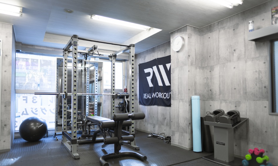 REAL WORKOUT 三軒茶屋店